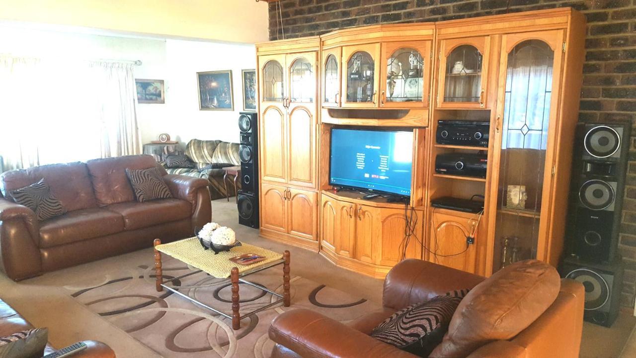 House, Cottage And Contractors Manor Meyerton Extérieur photo